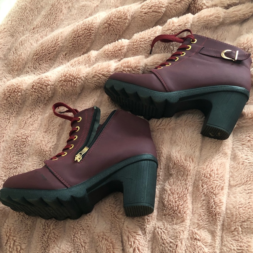 Maroon booties - Picture 2 of 4